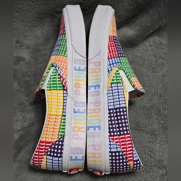 VANS AUTHENTIC PRIDE SLIP ONS! - Picture 7 of 9